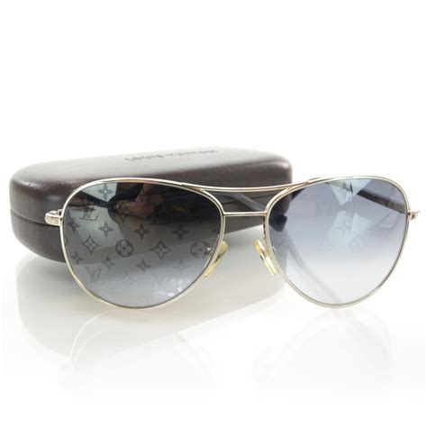 louis vuitton aviators with logo on lens|louis vuitton aviator sunglasses men.